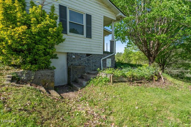 214 Wilson Avenue, Elizabethton, TN 37643