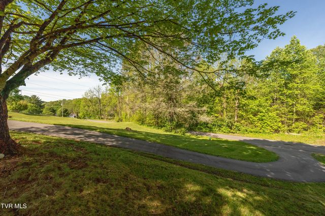 214 Wilson Avenue, Elizabethton, TN 37643