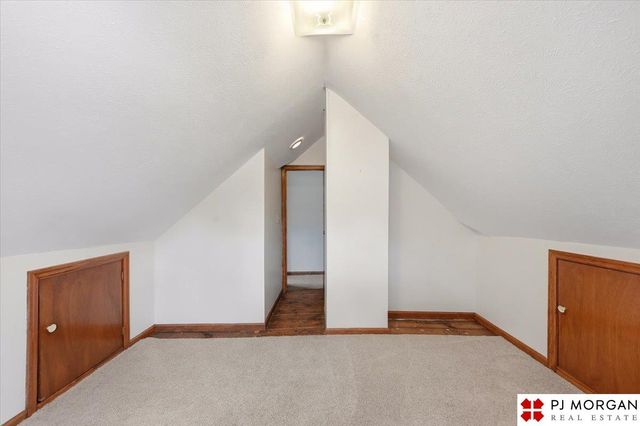4402 pierce Street, Omaha, NE 68105