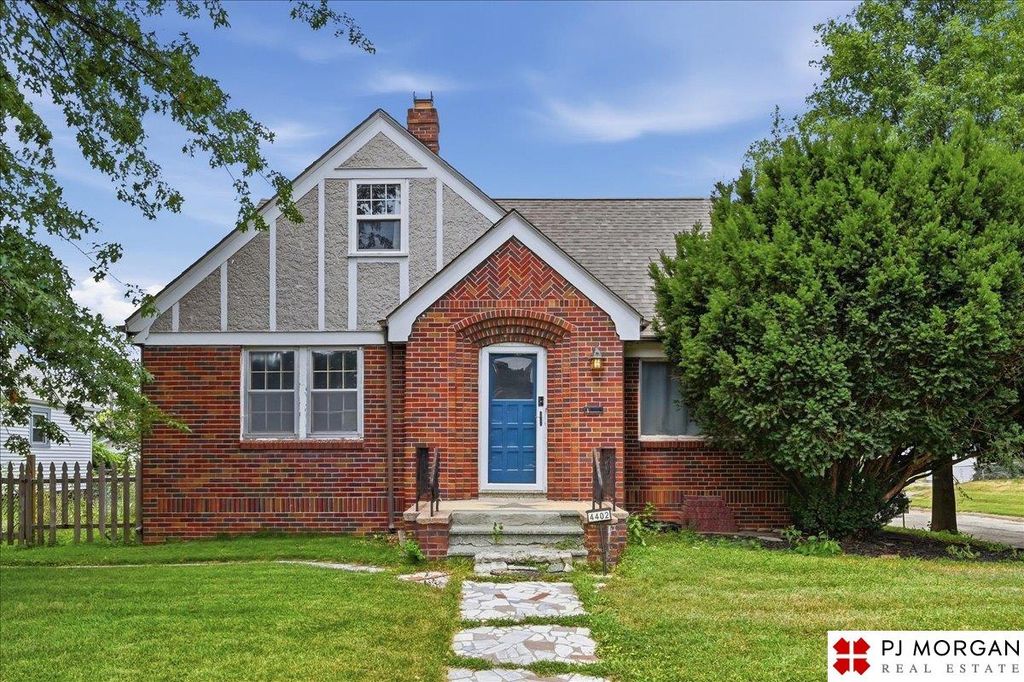 4402 pierce Street, Omaha, NE 68105