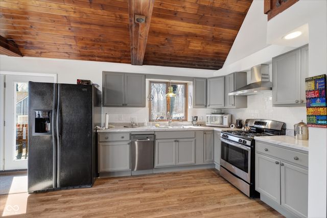 4003 Crouse Court, Poland, IN 47868