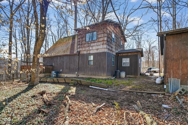 4003 Crouse Court, Poland, IN 47868