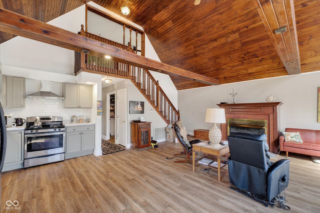 4003 Crouse Court, Poland, IN 47868