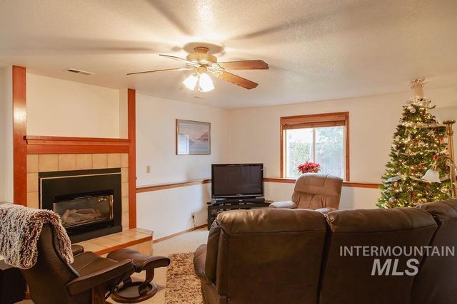 2661 W Janelle St, Meridian, ID 83646