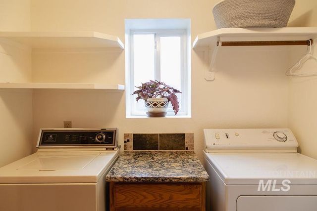 2661 W Janelle St, Meridian, ID 83646