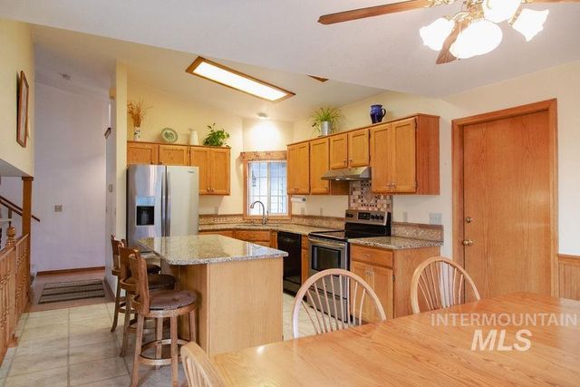 2661 W Janelle St, Meridian, ID 83646