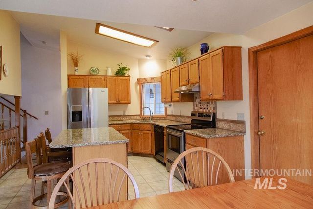 2661 W Janelle St, Meridian, ID 83646