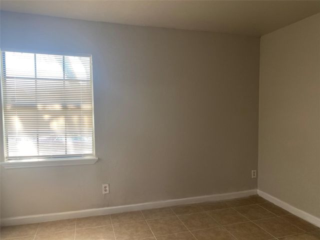 2425 Limestone Drive, Arlington, TX 76014