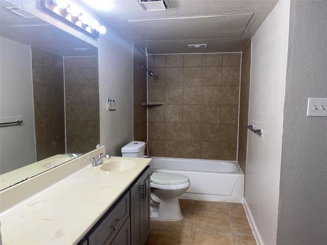 2425 Limestone Drive, Arlington, TX 76014