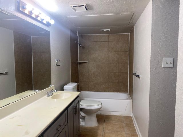 2425 Limestone Drive, Arlington, TX 76014