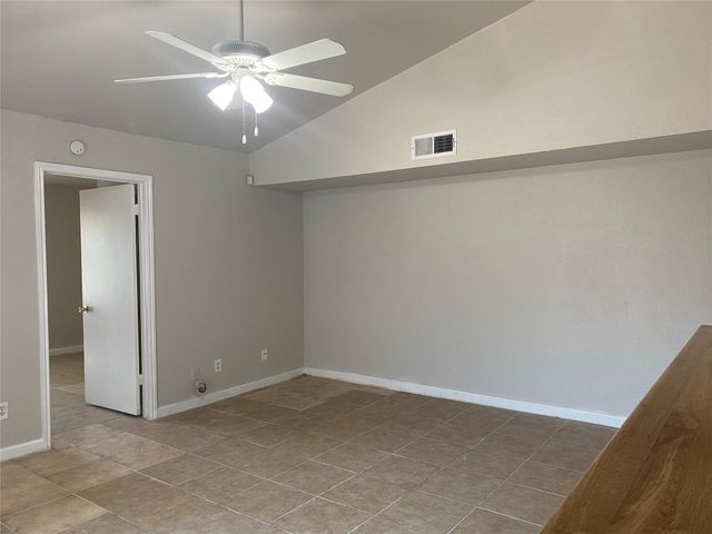 2425 Limestone Drive, Arlington, TX 76014