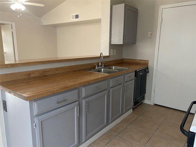 2425 Limestone Drive, Arlington, TX 76014