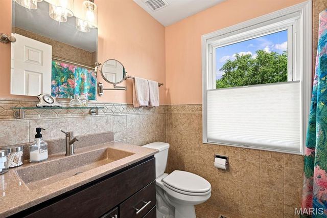 12777 Hazenmore Drive, St Louis, MO 63146