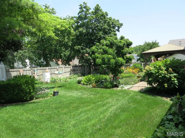 12777 Hazenmore Drive, St Louis, MO 63146
