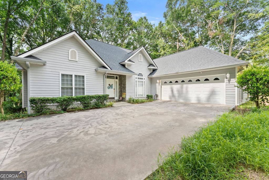 393 Brookwood Drive, Lavonia, GA 30553 — photo 2