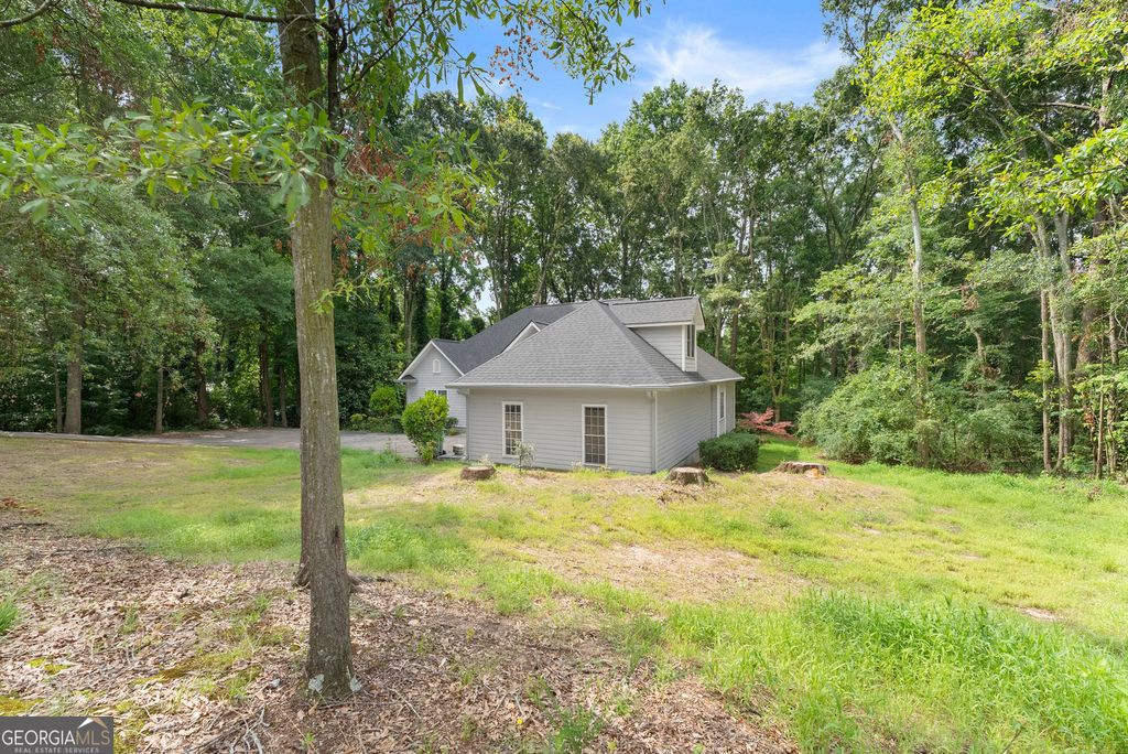 393 Brookwood Drive, Lavonia, GA 30553 — photo 4