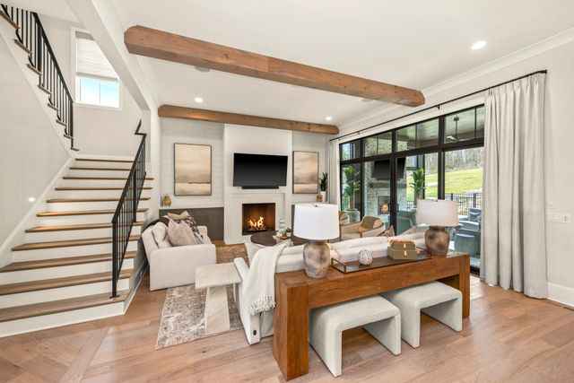 8135 Heirloom Blvd, College Grove, TN 37046