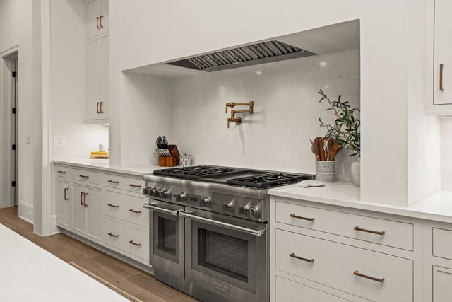 8135 Heirloom Blvd, College Grove, TN 37046