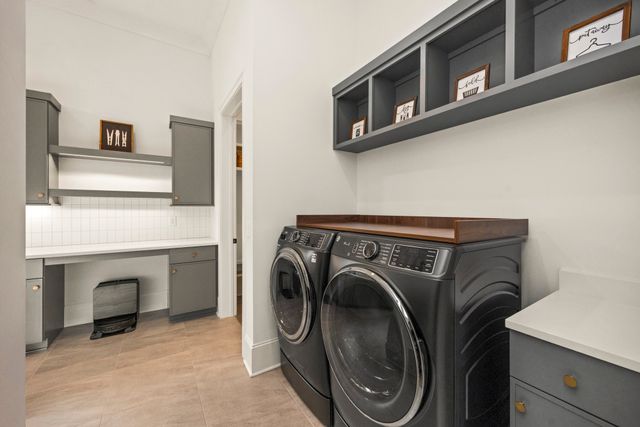 8135 Heirloom Blvd, College Grove, TN 37046