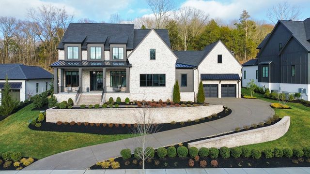 8135 Heirloom Blvd, College Grove, TN 37046