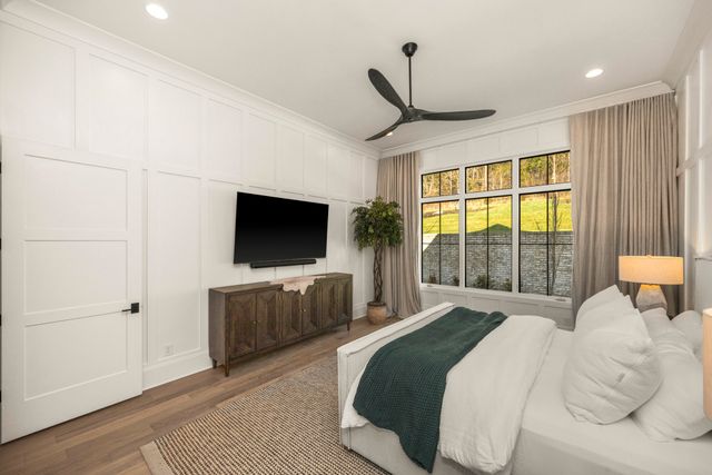 8135 Heirloom Blvd, College Grove, TN 37046