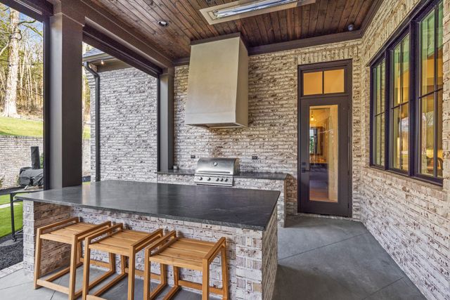 8135 Heirloom Blvd, College Grove, TN 37046