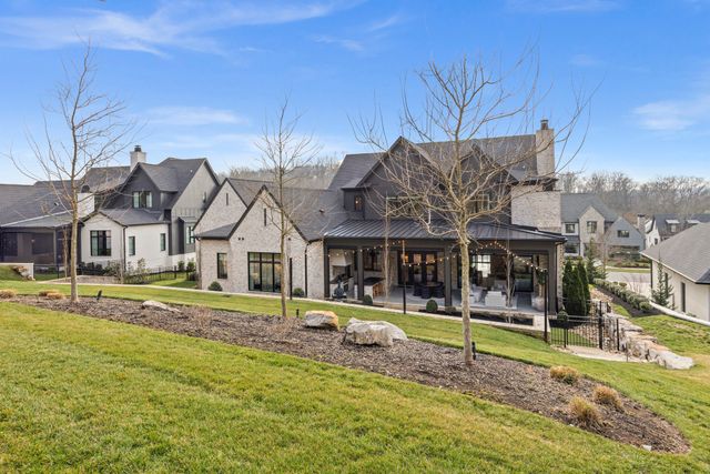 8135 Heirloom Blvd, College Grove, TN 37046