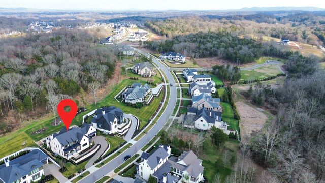 8135 Heirloom Blvd, College Grove, TN 37046