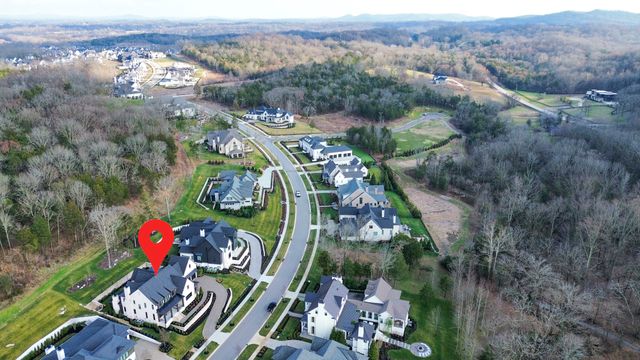 8135 Heirloom Blvd, College Grove, TN 37046