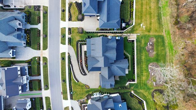 8135 Heirloom Blvd, College Grove, TN 37046