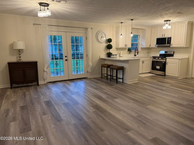 958 Watkins Place, Jackson, MS 39206