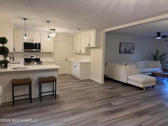 958 Watkins Place, Jackson, MS 39206