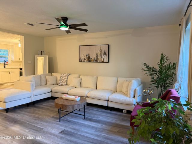 958 Watkins Place, Jackson, MS 39206