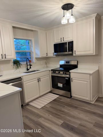 958 Watkins Place, Jackson, MS 39206