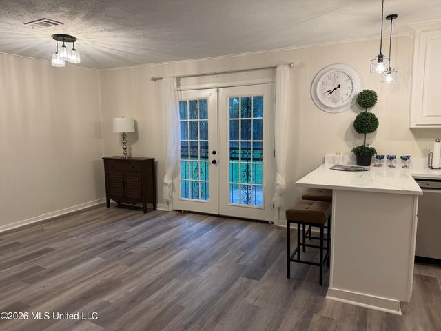 958 Watkins Place, Jackson, MS 39206