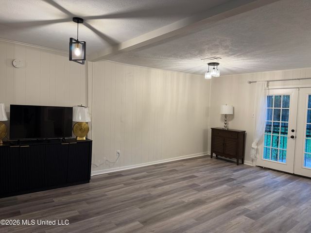958 Watkins Place, Jackson, MS 39206