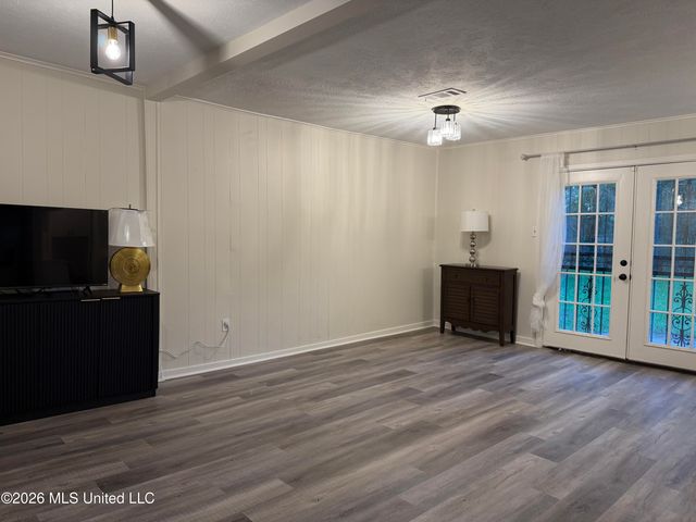 958 Watkins Place, Jackson, MS 39206