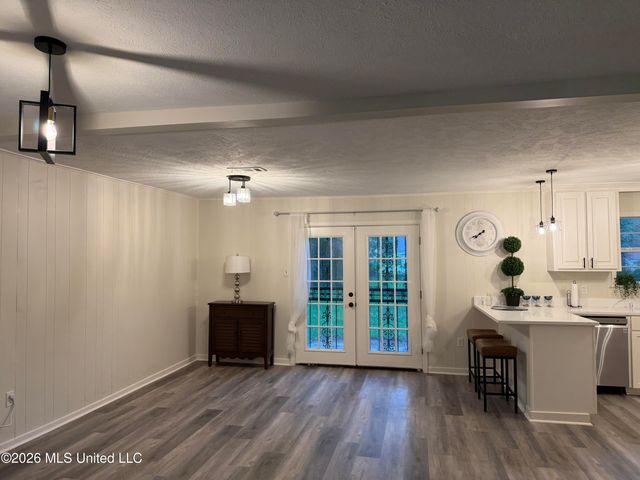 958 Watkins Place, Jackson, MS 39206