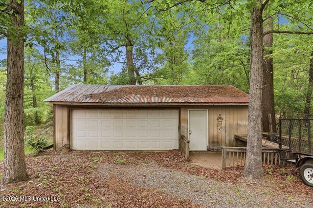 10500 Lebanon Pinegrove Road, Terry, MS 39170