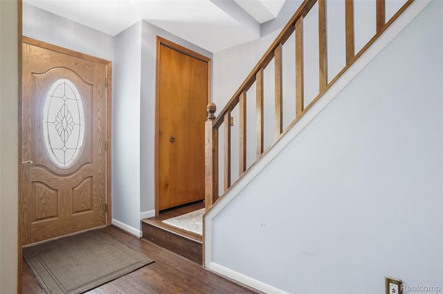 310 Browning Drive, Howell, MI 48843