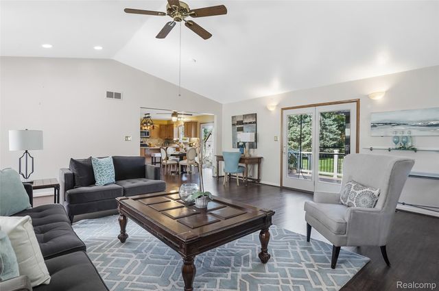 310 Browning Drive, Howell, MI 48843