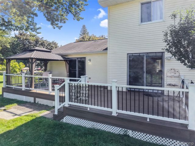 310 Browning Drive, Howell, MI 48843