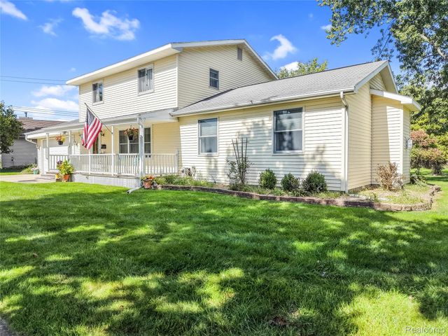 310 Browning Drive, Howell, MI 48843