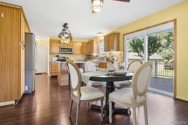 310 Browning Drive, Howell, MI 48843