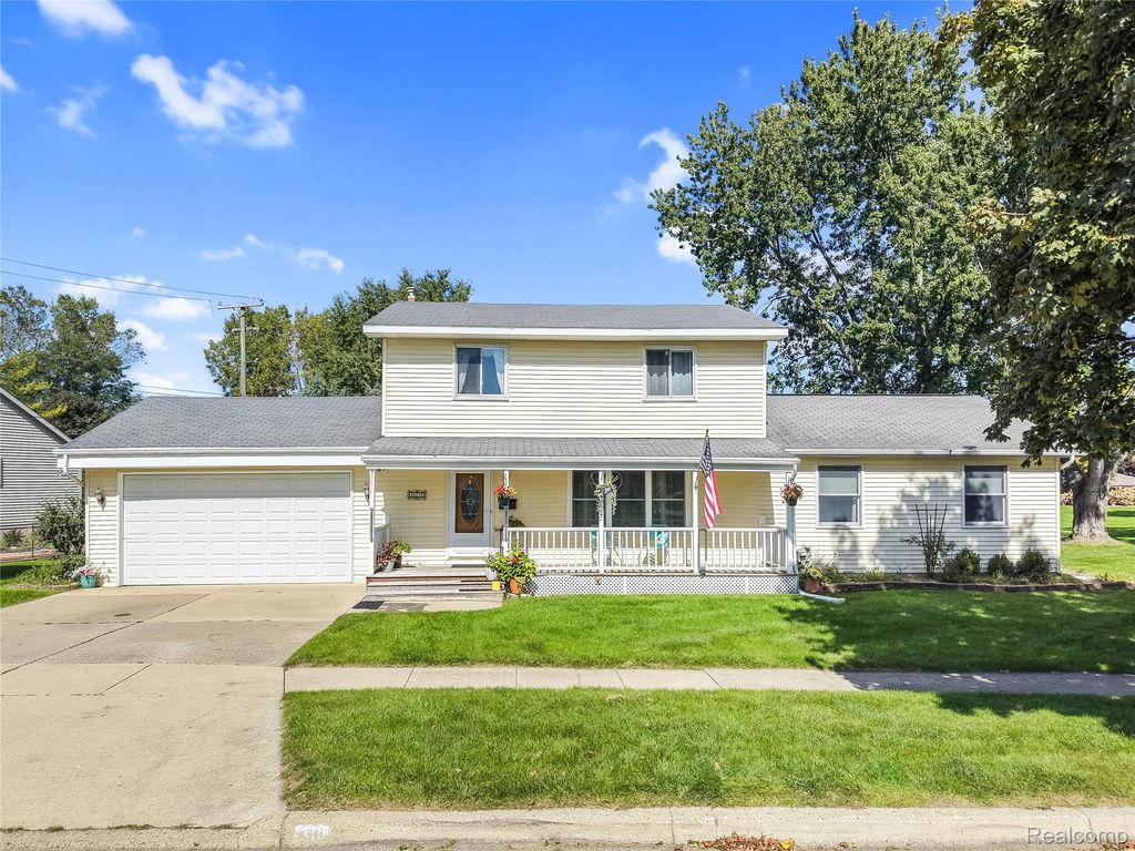310 Browning Drive, Howell, MI 48843