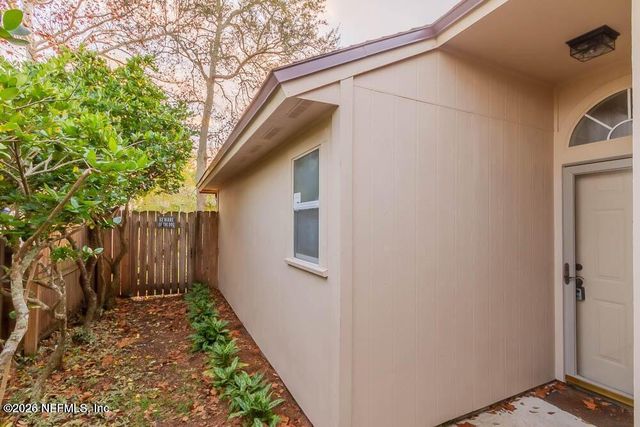 66 W W 7TH Street, Atlantic Beach, FL 32233