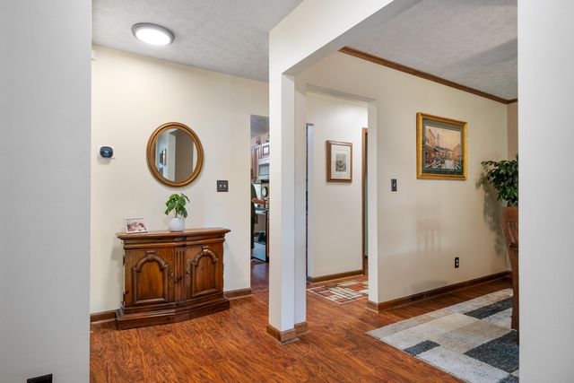 2395 Giles DR, Christiansburg, VA 24073