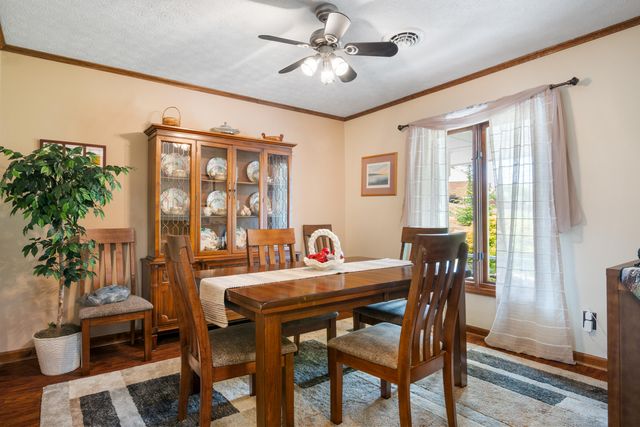 2395 Giles DR, Christiansburg, VA 24073