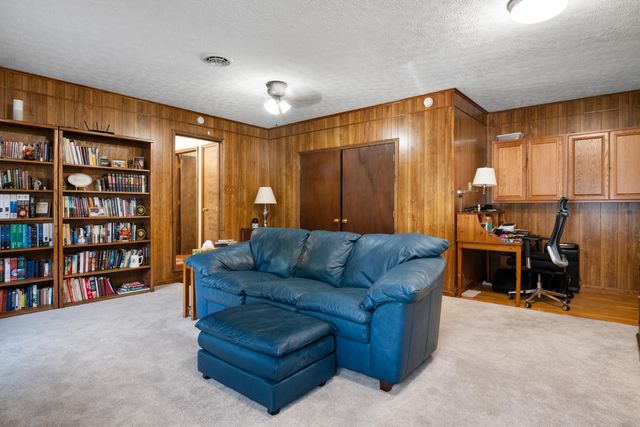 2395 Giles DR, Christiansburg, VA 24073