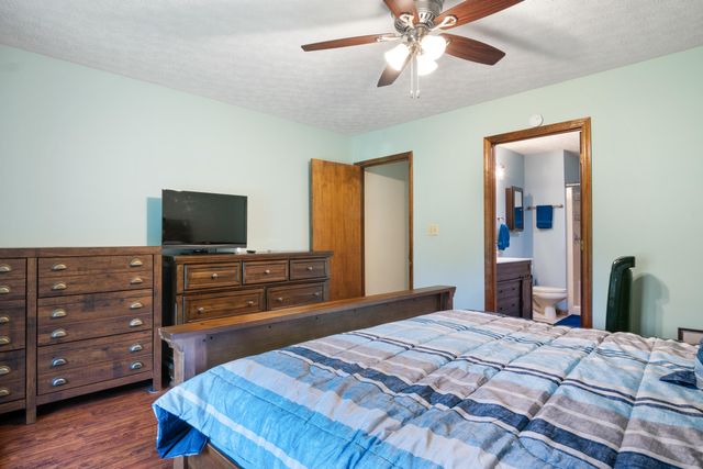 2395 Giles DR, Christiansburg, VA 24073
